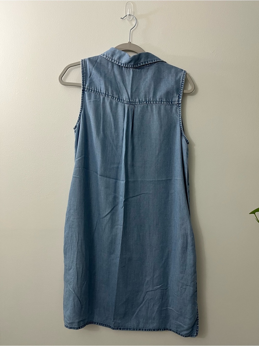 beachlunchlounge Light Chambray Shirt dress - Picture 2 of 3